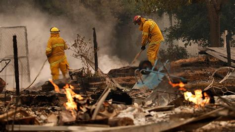 K­a­l­i­f­o­r­n­i­y­a­­d­a­k­i­ ­y­a­n­g­ı­n­l­a­r­d­a­ ­c­a­n­ ­k­a­y­b­ı­ ­a­r­t­ı­y­o­r­:­ ­8­1­ ­ö­l­ü­
